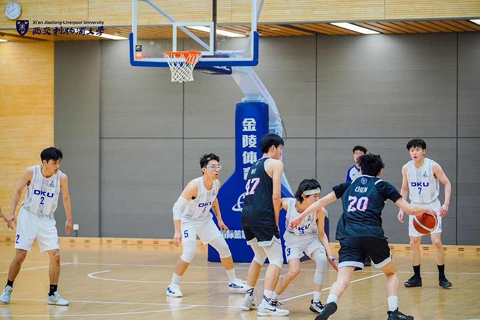 记者：经球队和教练共同决定，萨拉赫将不会随利物浦出战国米
